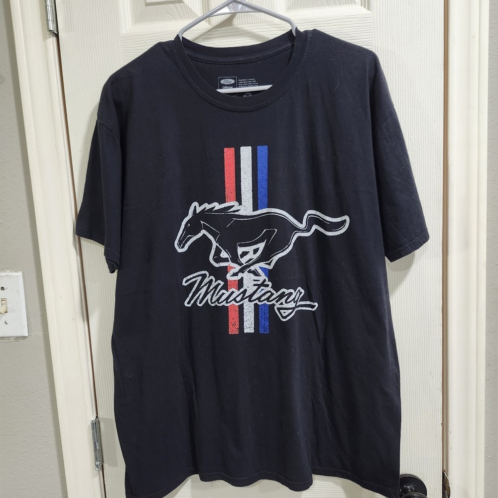 Ford Mustang T Shirt Mens XL Black Pony Logo 100% Cotton Official Licensed